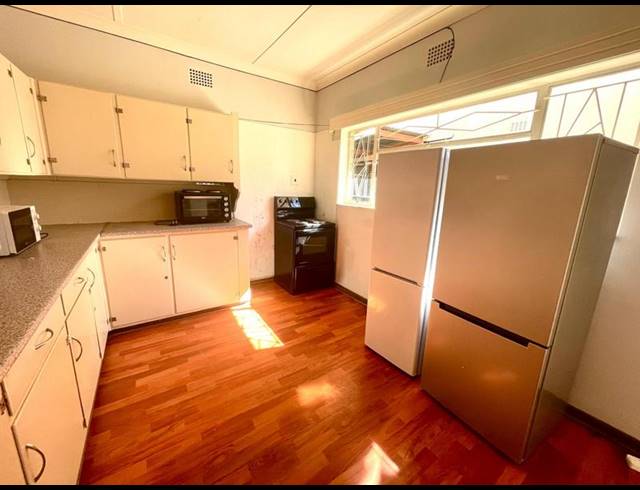 10 BEDROOM PROPERTY TO RENT IN BULT WEST